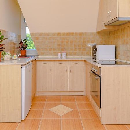 Illes Apartmanok Ii. Hajdúszoboszló Exterior foto