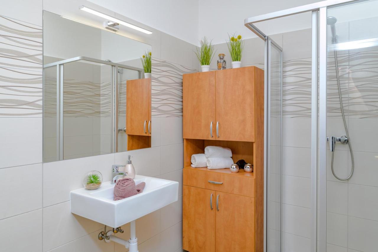 Illes Apartmanok Ii. Hajdúszoboszló Exterior foto