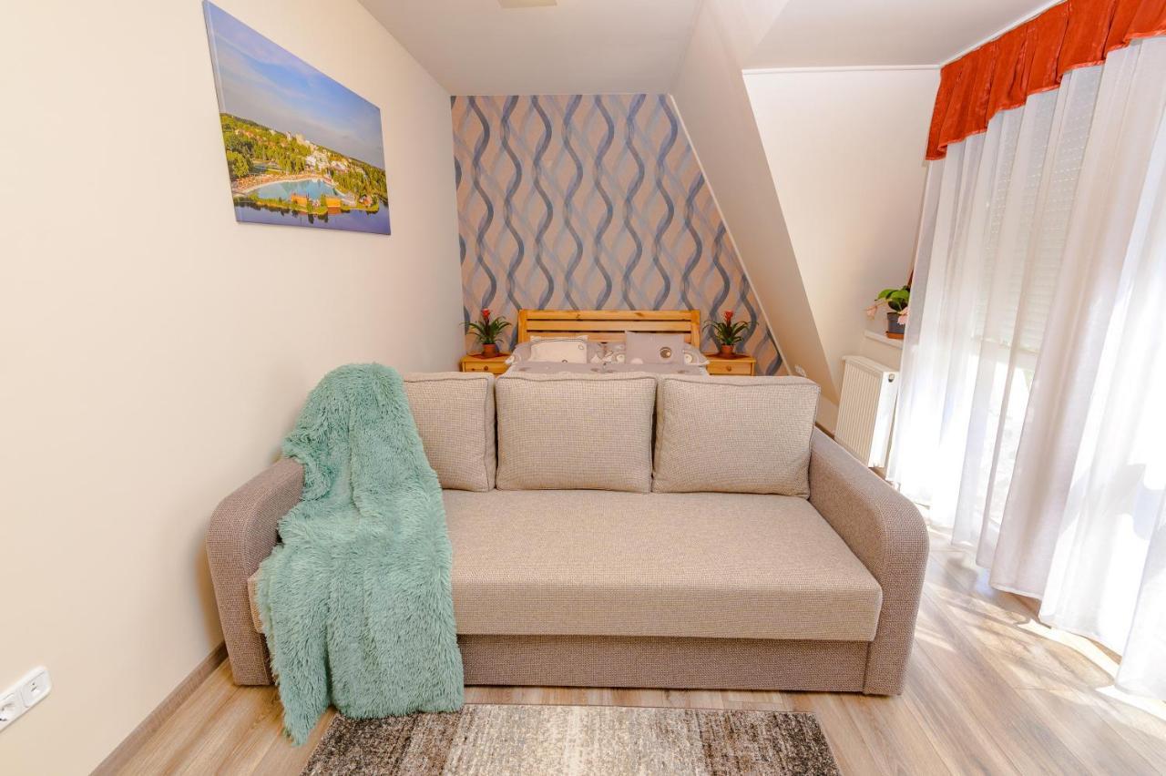 Illes Apartmanok Ii. Hajdúszoboszló Exterior foto