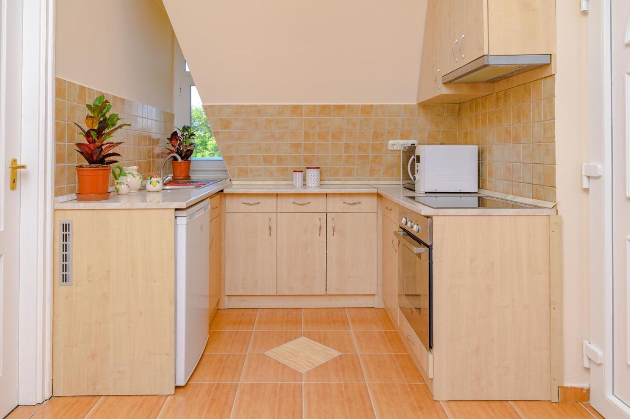 Illes Apartmanok Ii. Hajdúszoboszló Exterior foto