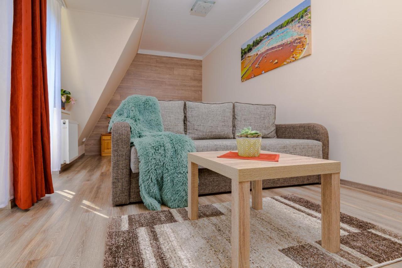 Illes Apartmanok Ii. Hajdúszoboszló Exterior foto