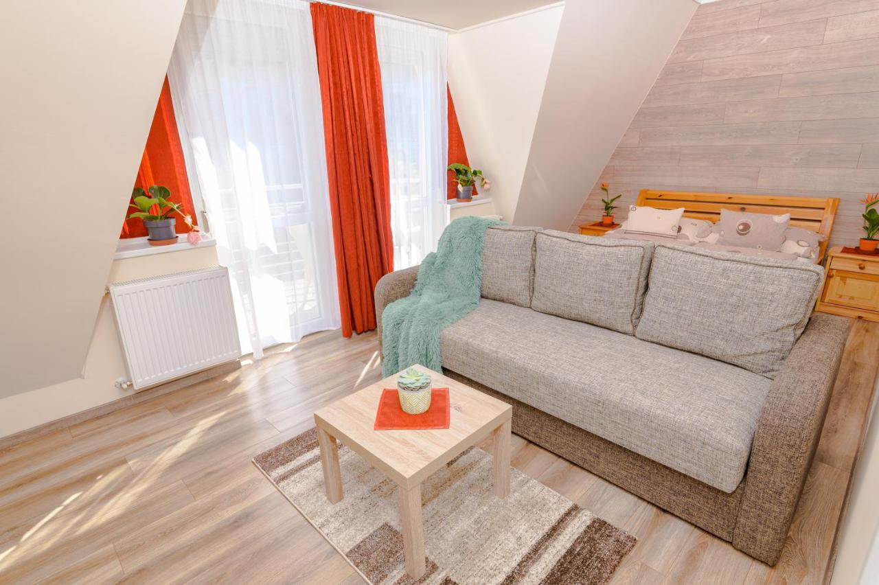 Illes Apartmanok Ii. Hajdúszoboszló Exterior foto